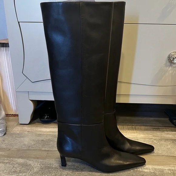 Massimo Dutti black Elegant Black Knee-High Women's Boots
